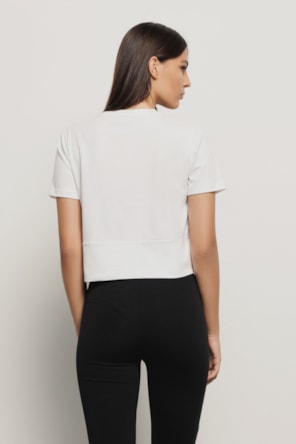 T´SHIRT BRANCA BOTÕES GAELLE 