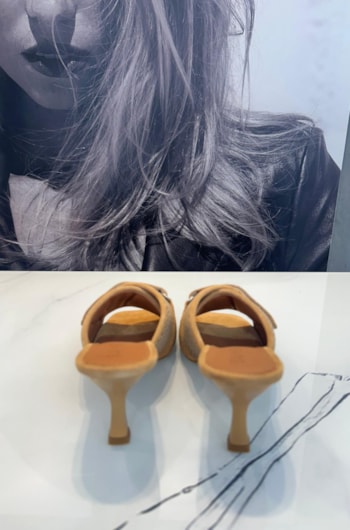 706deefe-9cf3-4bbe-9e9e-b564c55f887e