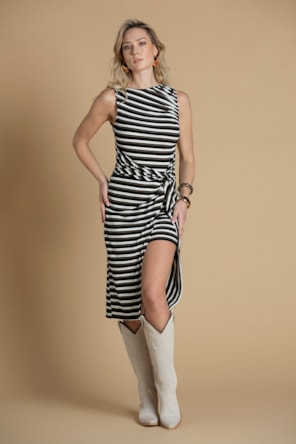 VESTIDO MID RISCAS SAHOCO 