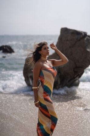 VESTIDO MID CAI CAI LANTEJOULAS SAHOCO
