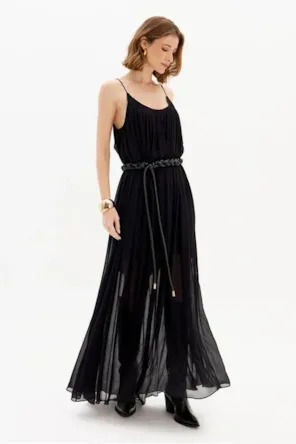 VESTIDO PRETO FLUIDO LANÇA PERFUME 