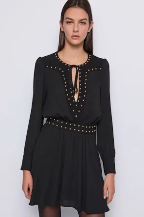 VESTIDO CURTO TACHAS DENNY ROSE 