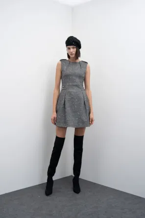 VESTIDO  TWEED DE LÃ COM LANTEJOULAS  GOA  GOA 