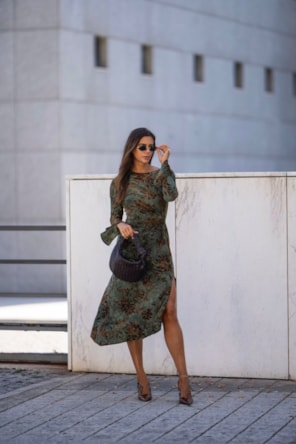 VESTIDO ESTAMPA FLORES SAHOCO 