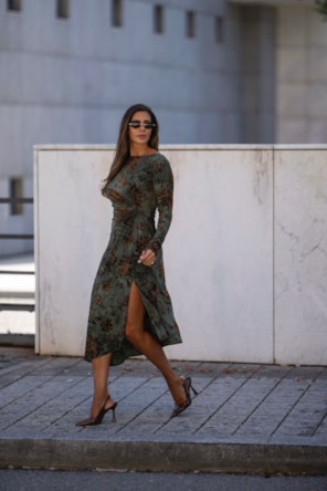 VESTIDO ESTAMPA FLORES SAHOCO 