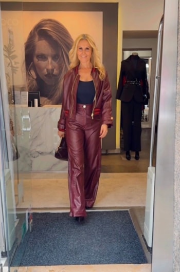 4ad37649-0b91-402f-9e75-afafac2167f0