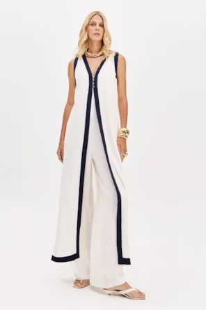 MACACÃO COM COLETE LANÇA PERFUME 