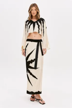 SAIA COMPRIDA ESTAMPA LANÇA PERFUME 