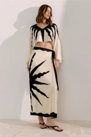 SAIA COMPRIDA ESTAMPA LANÇA PERFUME 