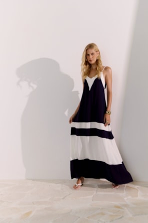 VESTDO ALÇAS LONGO LANÇA PERFUME 