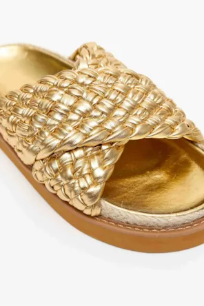 CHINELOS OURO LANÇA PERFUME 