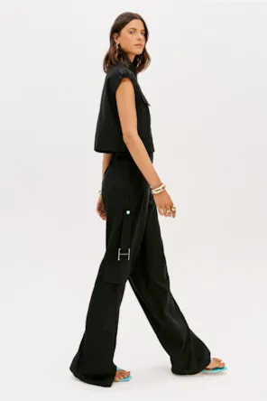 CALÇAS CARGO PRETAS LINHO LANÇA PERFUME 