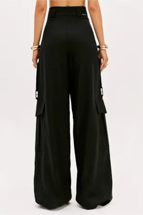 CALÇAS CARGO PRETAS LINHO LANÇA PERFUME 