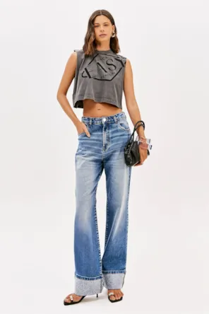 T´SHIRT  CURTA LANÇA PERFUME 