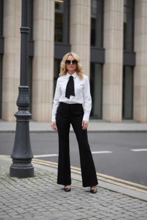 CAMISA COM GRAVATA ANIYE BY 