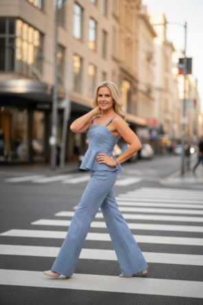 CALÇAS FLARE COM RISCAS SAHOCO 