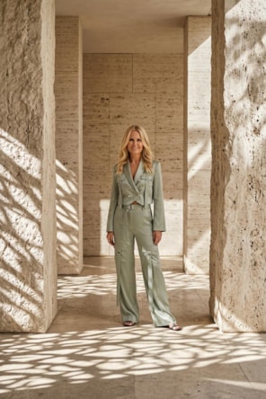 CASACO BOMBER EM CETIM DENNY ROSE 