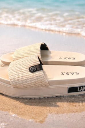 CHINELOS ALTOS LANÇA PERFUME 