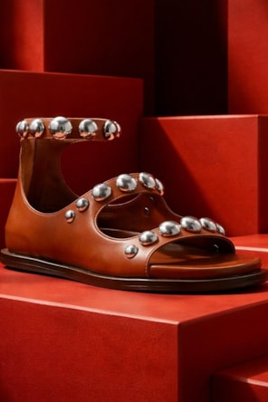 SANDÁLA PEPETE BALLAS CASTANHA  CARRANO 