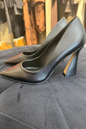 SAPATOS PRETOS CARRANO 