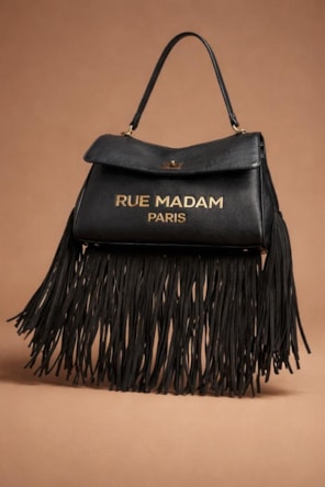 MALA FRANJAS PRETA RUEMADAM_ PARIS  